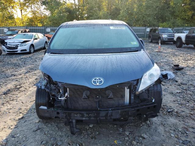 Photo 4 VIN: 5TDJZ3DC7HS165360 - TOYOTA SIENNA LE 