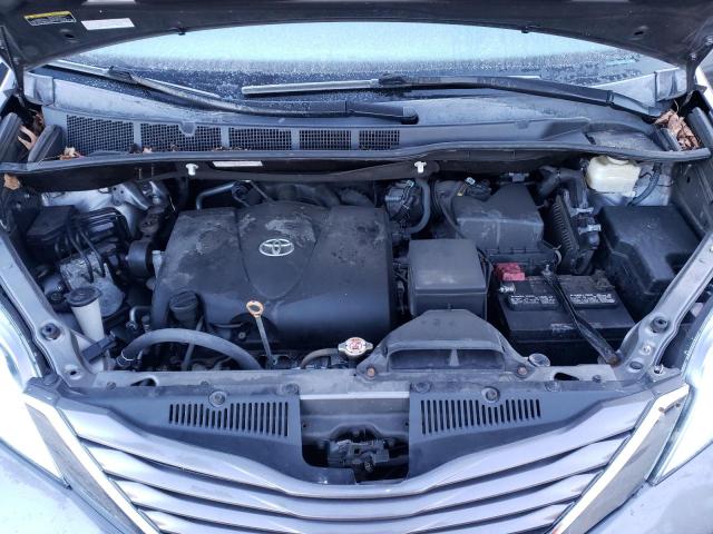 Photo 11 VIN: 5TDJZ3DC7HS183390 - TOYOTA SIENNA LE 