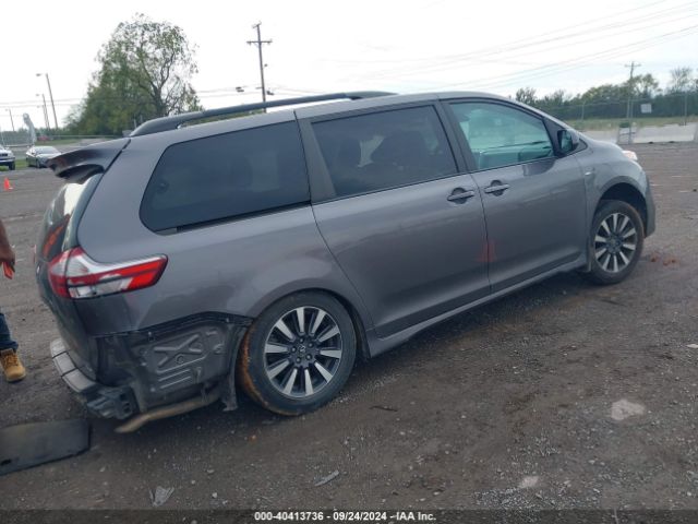 Photo 3 VIN: 5TDJZ3DC7JS189423 - TOYOTA SIENNA 