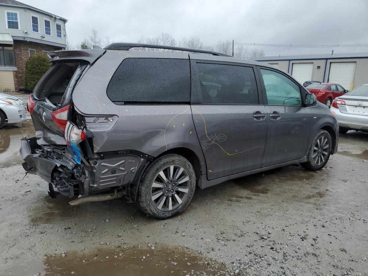 Photo 2 VIN: 5TDJZ3DC7KS224530 - TOYOTA SIENNA 