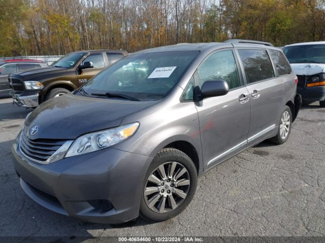 Photo 1 VIN: 5TDJZ3DC9HS150472 - TOYOTA SIENNA 