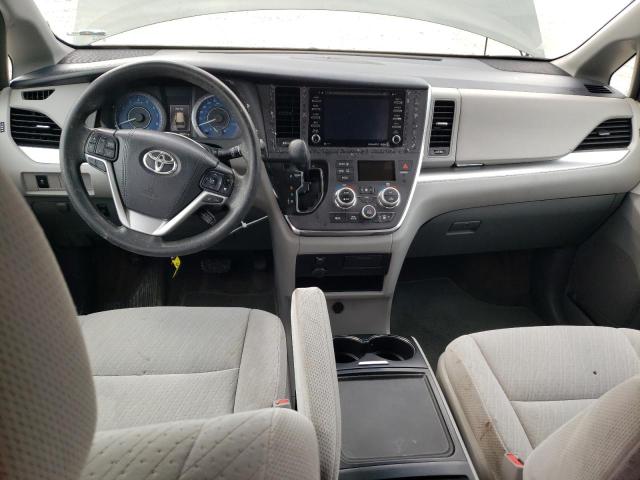 Photo 7 VIN: 5TDJZ3DC9JS188905 - TOYOTA SIENNA LE 