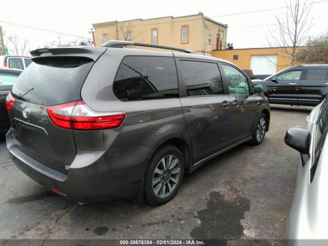 Photo 3 VIN: 5TDJZ3DC9LS247213 - TOYOTA SIENNA 