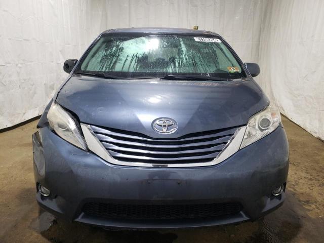 Photo 4 VIN: 5TDJZ3DCXHS147306 - TOYOTA SIENNA LE 