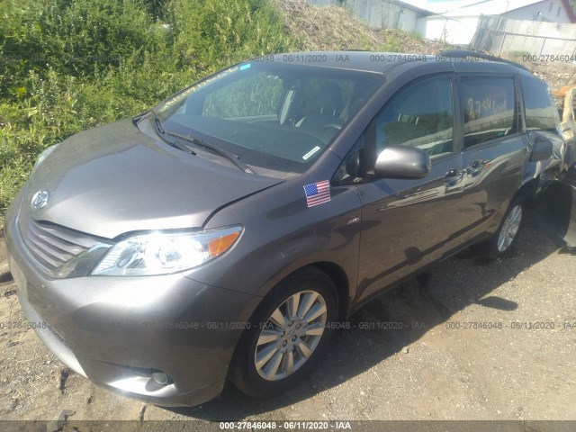 Photo 1 VIN: 5TDJZ3DCXHS151081 - TOYOTA SIENNA 