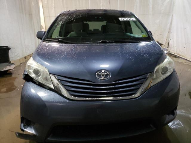 Photo 4 VIN: 5TDJZ3DCXHS155924 - TOYOTA SIENNA LE 