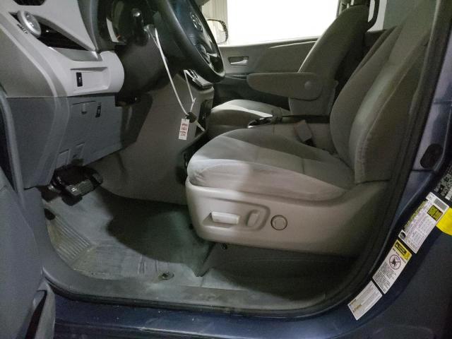 Photo 6 VIN: 5TDJZ3DCXHS155924 - TOYOTA SIENNA LE 