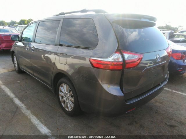 Photo 2 VIN: 5TDJZ3DCXHS163943 - TOYOTA SIENNA 