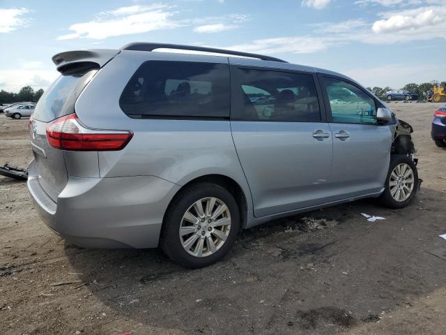 Photo 2 VIN: 5TDJZ3DCXHS170424 - TOYOTA SIENNA LE 