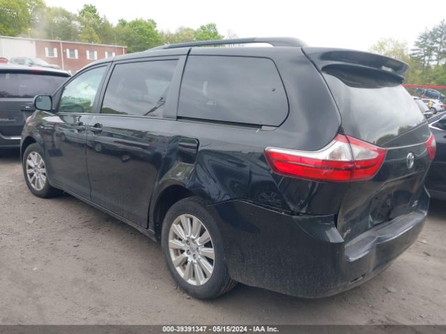 Photo 2 VIN: 5TDJZ3DCXHS186347 - TOYOTA SIENNA 