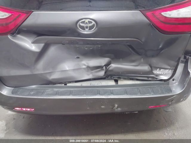 Photo 5 VIN: 5TDJZ3DCXKS225638 - TOYOTA SIENNA 