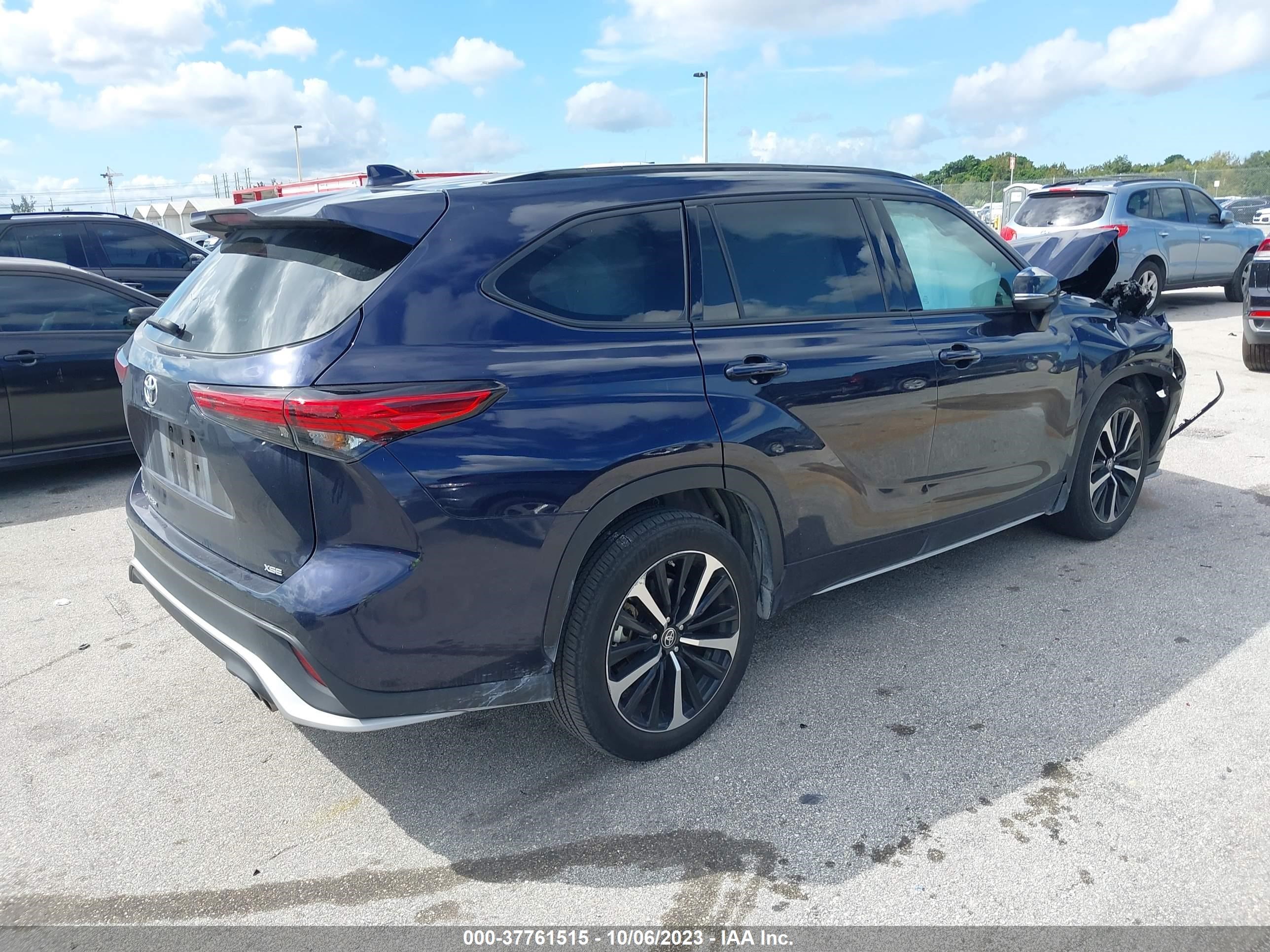 Photo 3 VIN: 5TDJZRAH0NS124695 - TOYOTA HIGHLANDER 