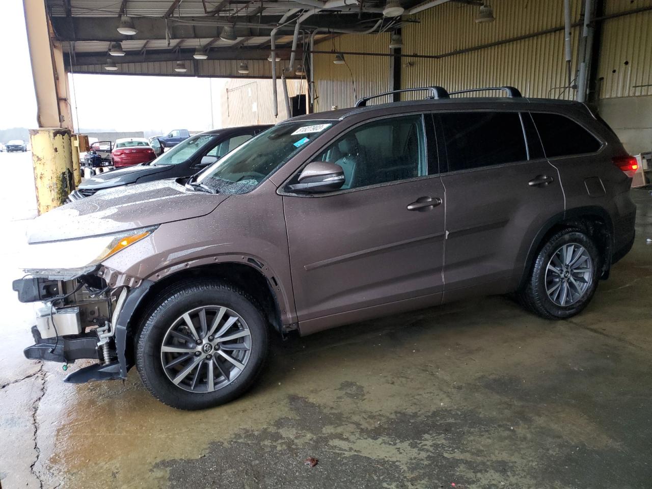 Photo 0 VIN: 5TDJZRFH0HS364519 - TOYOTA HIGHLANDER 