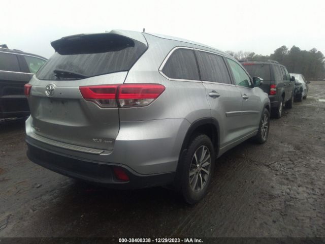 Photo 3 VIN: 5TDJZRFH0HS453586 - TOYOTA HIGHLANDER 