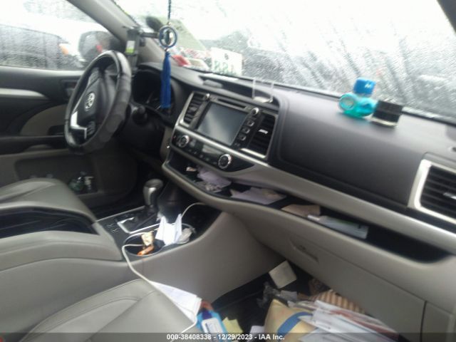 Photo 4 VIN: 5TDJZRFH0HS453586 - TOYOTA HIGHLANDER 