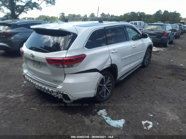 Photo 3 VIN: 5TDJZRFH0HS482456 - TOYOTA HIGHLANDER 