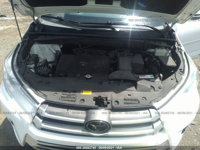 Photo 9 VIN: 5TDJZRFH0HS482456 - TOYOTA HIGHLANDER 