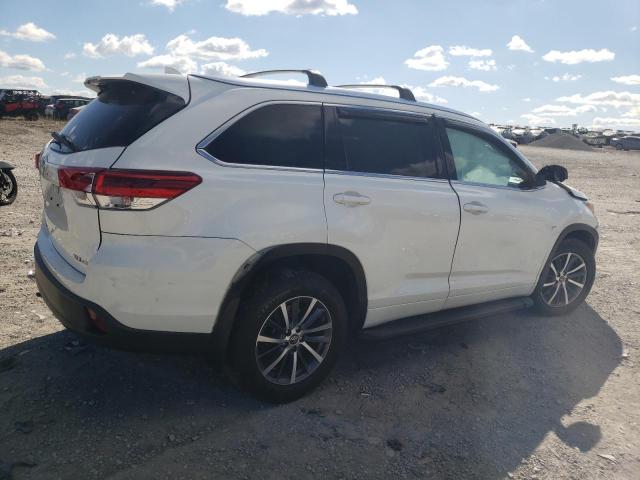 Photo 2 VIN: 5TDJZRFH0JS528826 - TOYOTA HIGHLANDER 