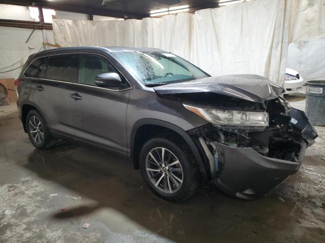 Photo 3 VIN: 5TDJZRFH0JS545495 - TOYOTA HIGHLANDER 