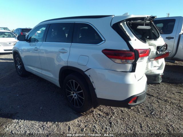 Photo 2 VIN: 5TDJZRFH0JS549952 - TOYOTA HIGHLANDER 