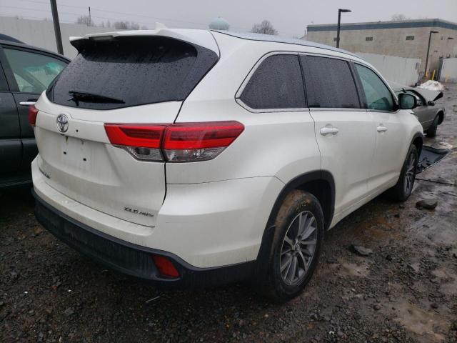 Photo 3 VIN: 5TDJZRFH0JS556352 - TOYOTA HIGHLANDER 