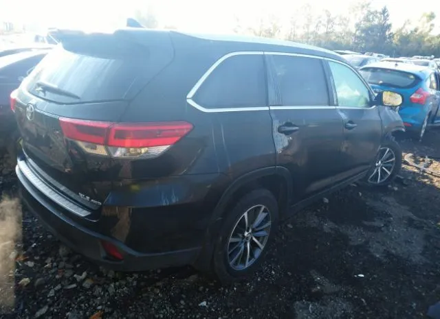 Photo 3 VIN: 5TDJZRFH0JS558036 - TOYOTA HIGHLANDER 