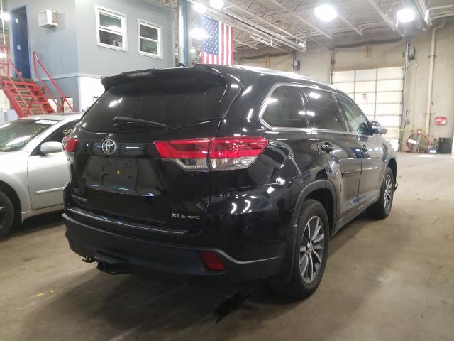 Photo 3 VIN: 5TDJZRFH0JS561860 - TOYOTA HIGHLANDER 