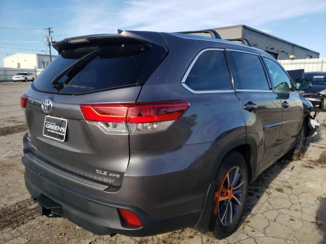 Photo 3 VIN: 5TDJZRFH0JS809962 - TOYOTA HIGHLANDER 