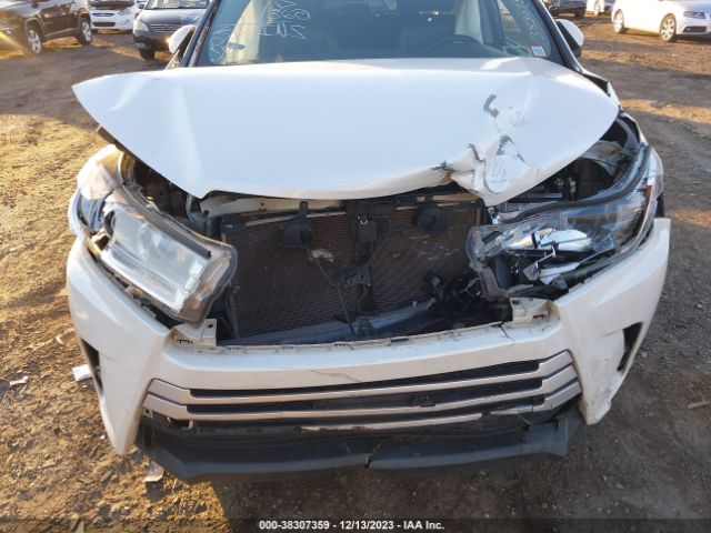 Photo 5 VIN: 5TDJZRFH0JS813073 - TOYOTA HIGHLANDER 