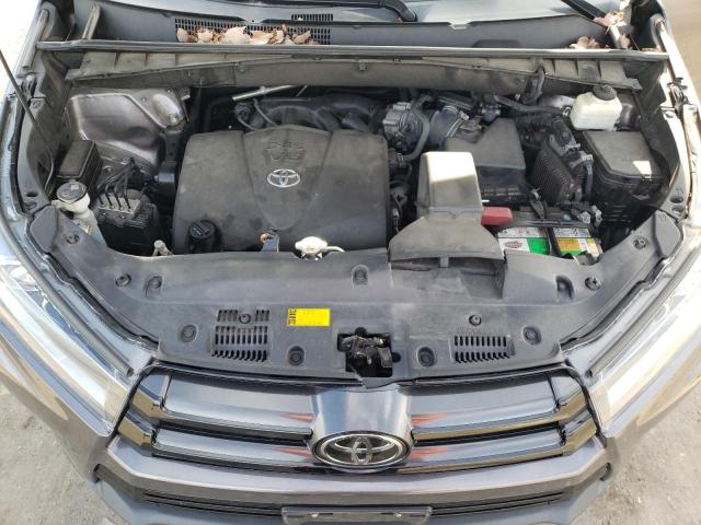 Photo 11 VIN: 5TDJZRFH0JS819391 - TOYOTA HIGHLANDER 