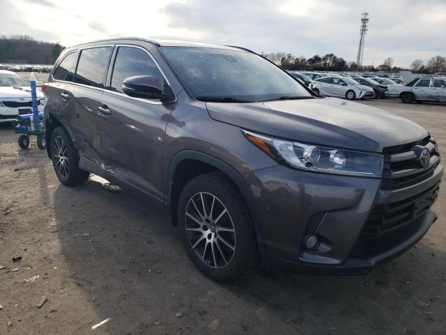 Photo 3 VIN: 5TDJZRFH0JS819391 - TOYOTA HIGHLANDER 