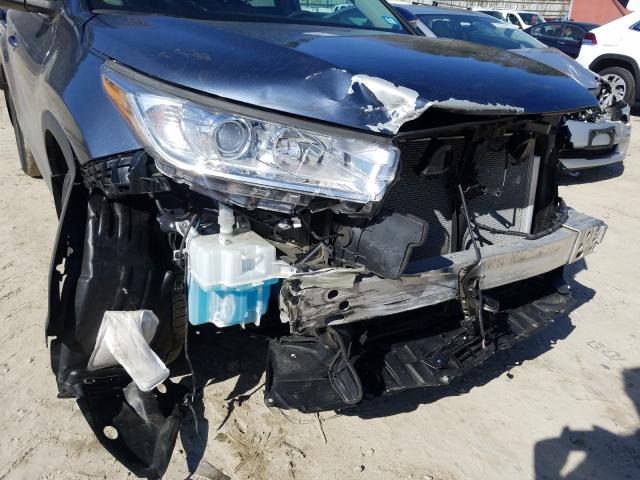 Photo 8 VIN: 5TDJZRFH0JS830942 - TOYOTA HIGHLANDER 