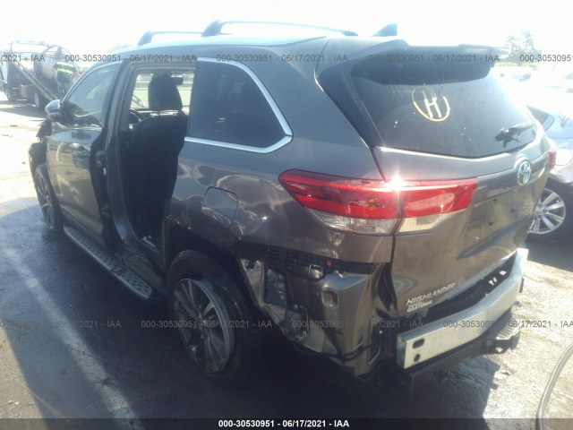 Photo 2 VIN: 5TDJZRFH0JS833498 - TOYOTA HIGHLANDER 