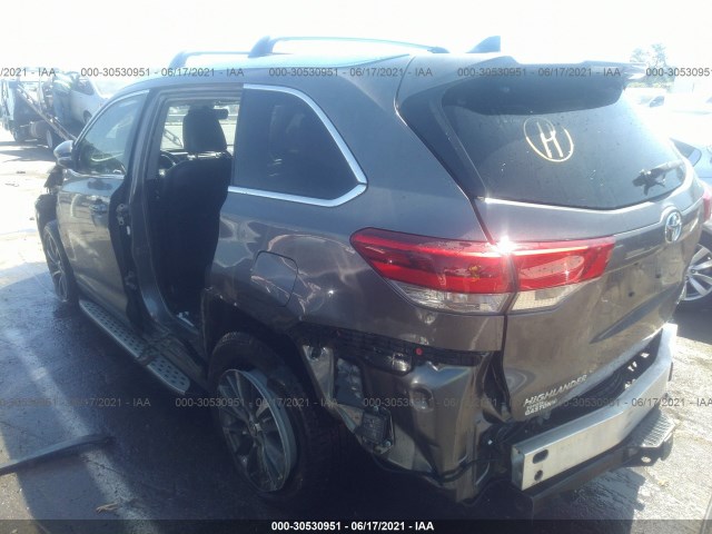 Photo 5 VIN: 5TDJZRFH0JS833498 - TOYOTA HIGHLANDER 