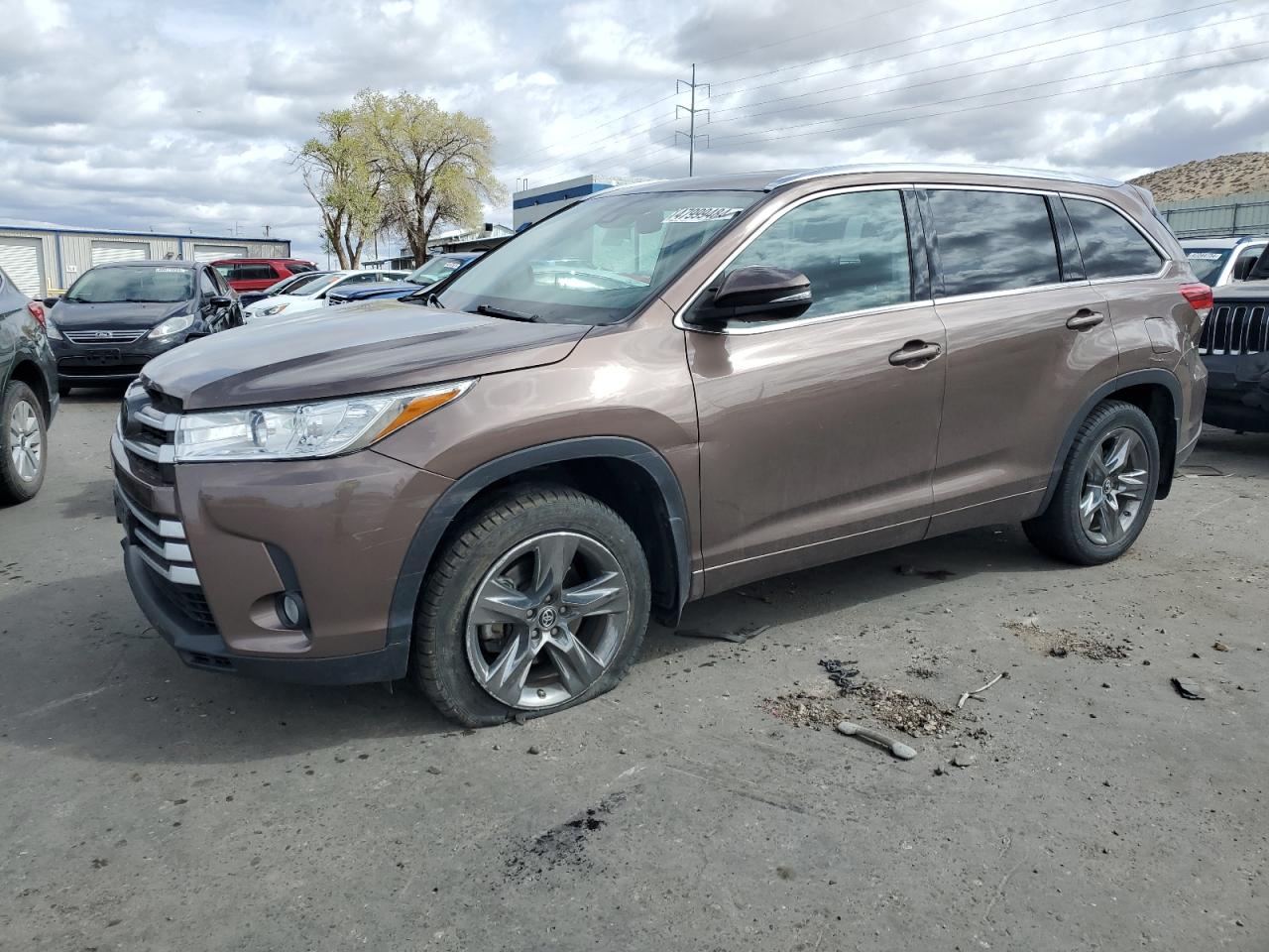 Photo 0 VIN: 5TDJZRFH0JS877095 - TOYOTA HIGHLANDER 