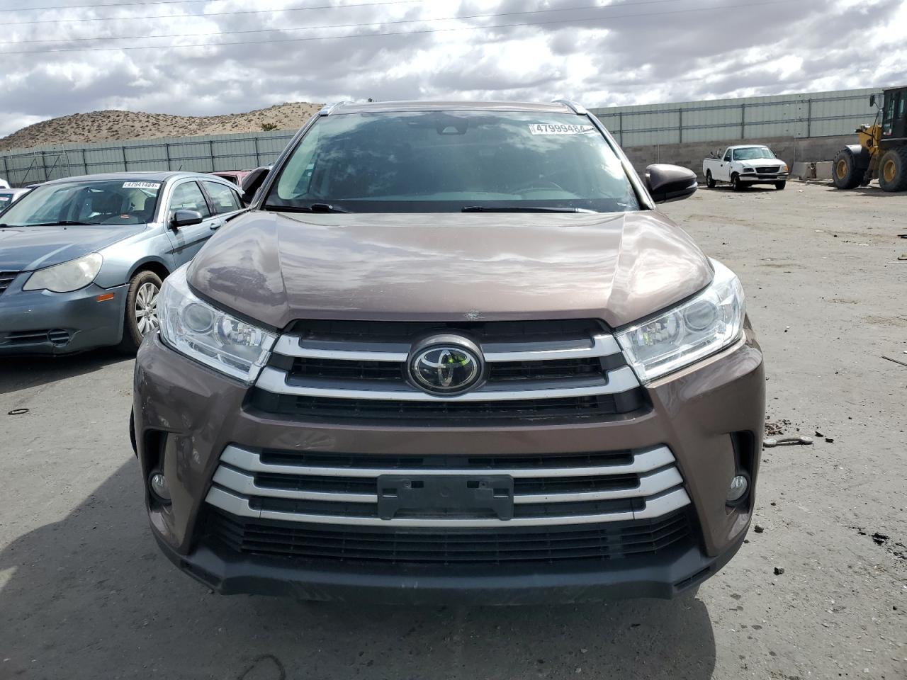 Photo 4 VIN: 5TDJZRFH0JS877095 - TOYOTA HIGHLANDER 