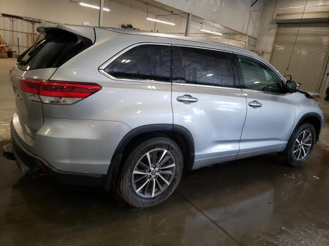 Photo 2 VIN: 5TDJZRFH0JS892387 - TOYOTA HIGHLANDER 