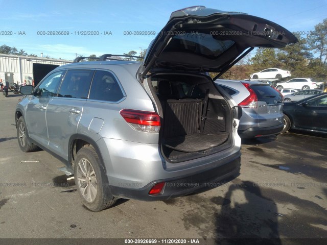 Photo 2 VIN: 5TDJZRFH0KS589806 - TOYOTA HIGHLANDER 