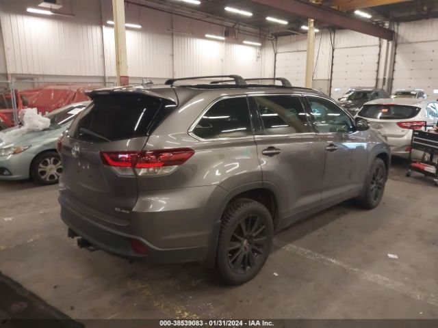 Photo 3 VIN: 5TDJZRFH0KS598540 - TOYOTA HIGHLANDER 