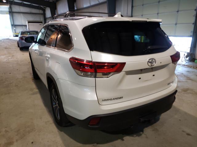 Photo 2 VIN: 5TDJZRFH0KS726517 - TOYOTA HIGHLANDER 