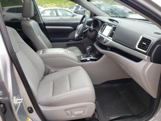 Photo 4 VIN: 5TDJZRFH0KS948698 - TOYOTA HIGHLANDER 