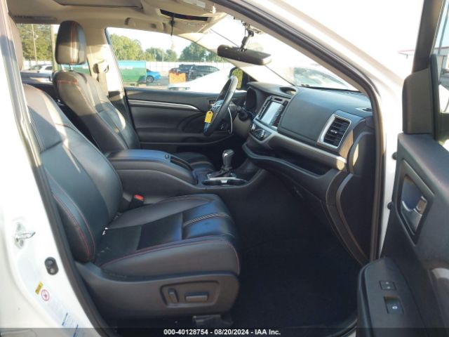 Photo 4 VIN: 5TDJZRFH0KS984293 - TOYOTA HIGHLANDER 