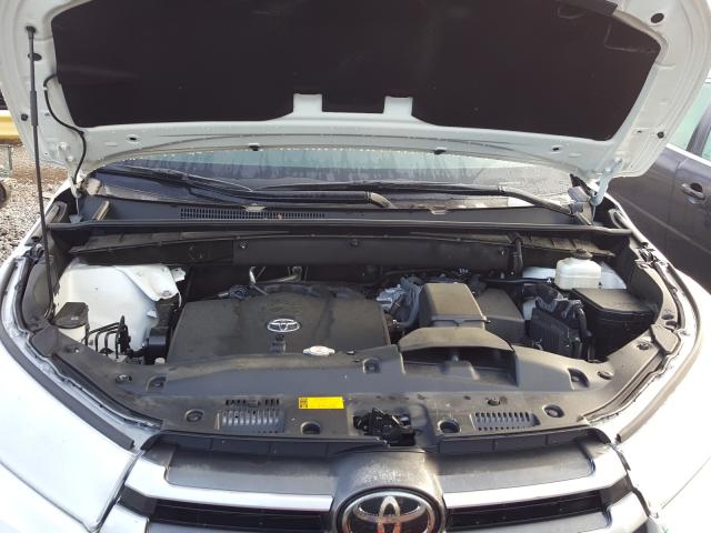 Photo 6 VIN: 5TDJZRFH0KS997867 - TOYOTA HIGHLANDER 