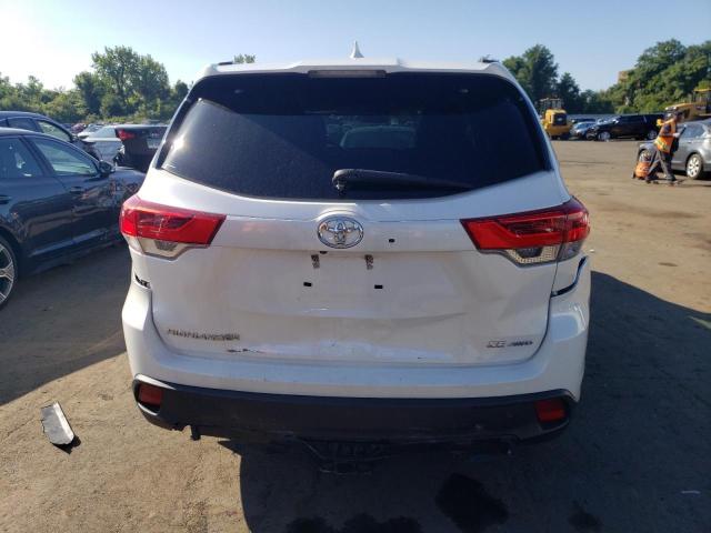 Photo 5 VIN: 5TDJZRFH1HS361015 - TOYOTA HIGHLANDER 