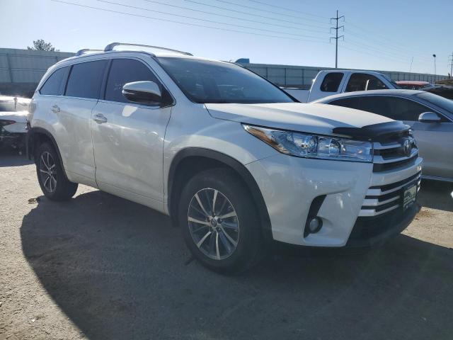 Photo 4 VIN: 5TDJZRFH1HS366957 - TOYOTA HIGHLANDER 