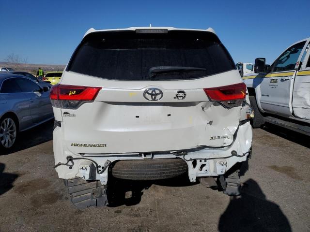 Photo 6 VIN: 5TDJZRFH1HS366957 - TOYOTA HIGHLANDER 