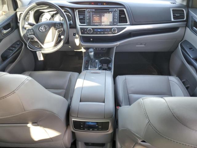 Photo 8 VIN: 5TDJZRFH1HS366957 - TOYOTA HIGHLANDER 