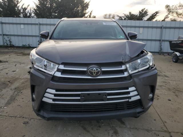 Photo 4 VIN: 5TDJZRFH1HS386237 - TOYOTA HIGHLANDER 