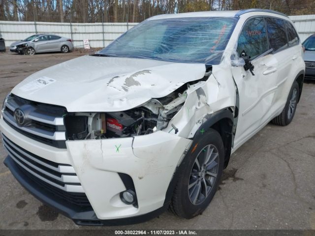 Photo 5 VIN: 5TDJZRFH1HS420175 - TOYOTA HIGHLANDER 