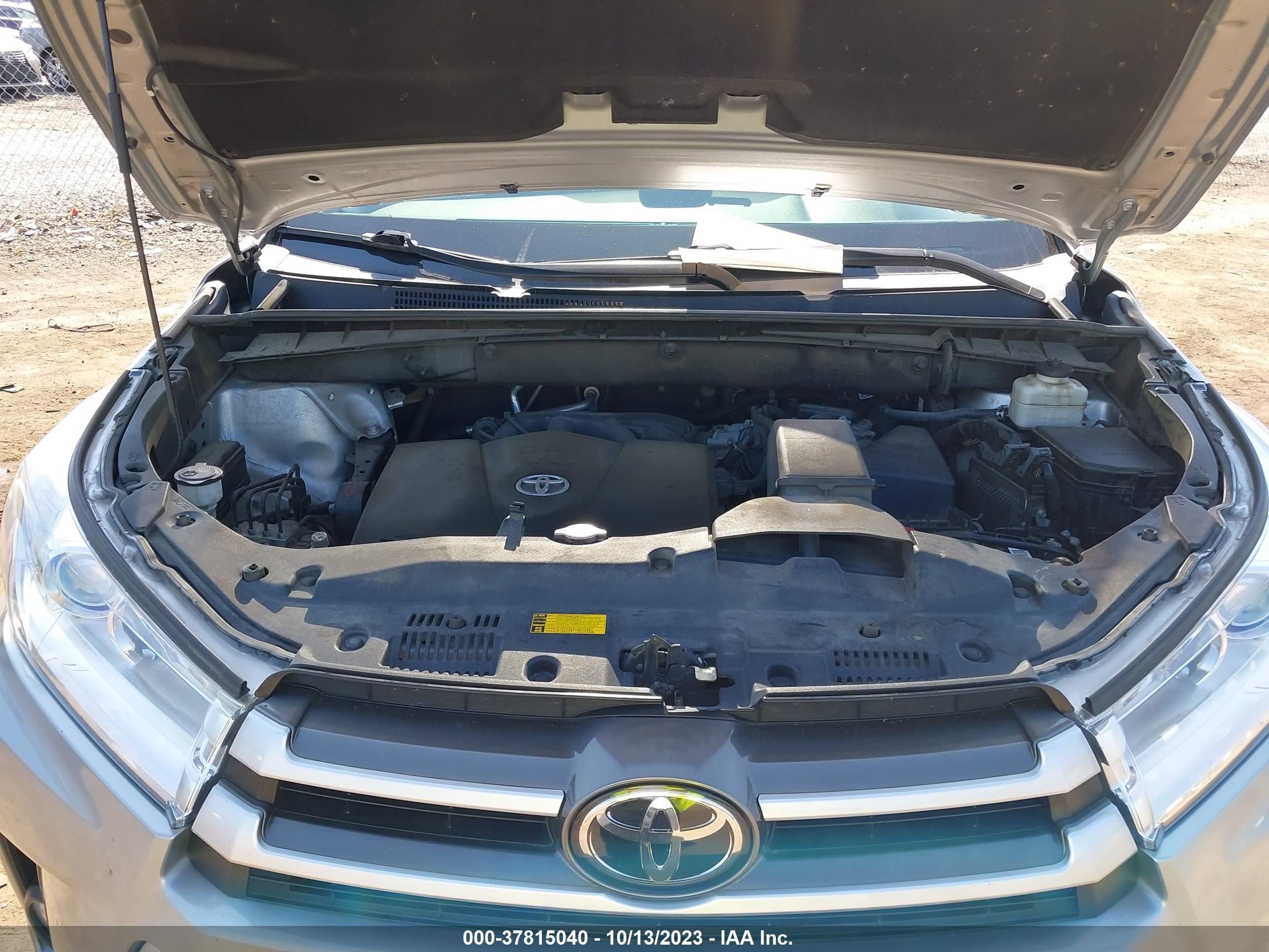 Photo 9 VIN: 5TDJZRFH1HS421794 - TOYOTA HIGHLANDER 